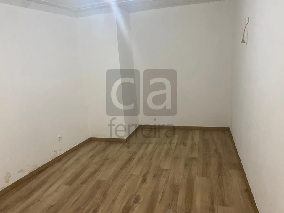 Moradia T3 para Venda em Alcanhões Foto 27