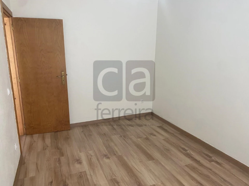 Moradia T3 para Venda em Alcanhões Foto 28