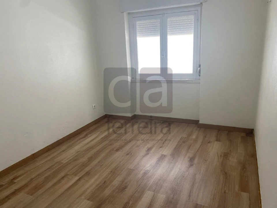 Moradia T3 para Venda em Alcanhões Foto 30