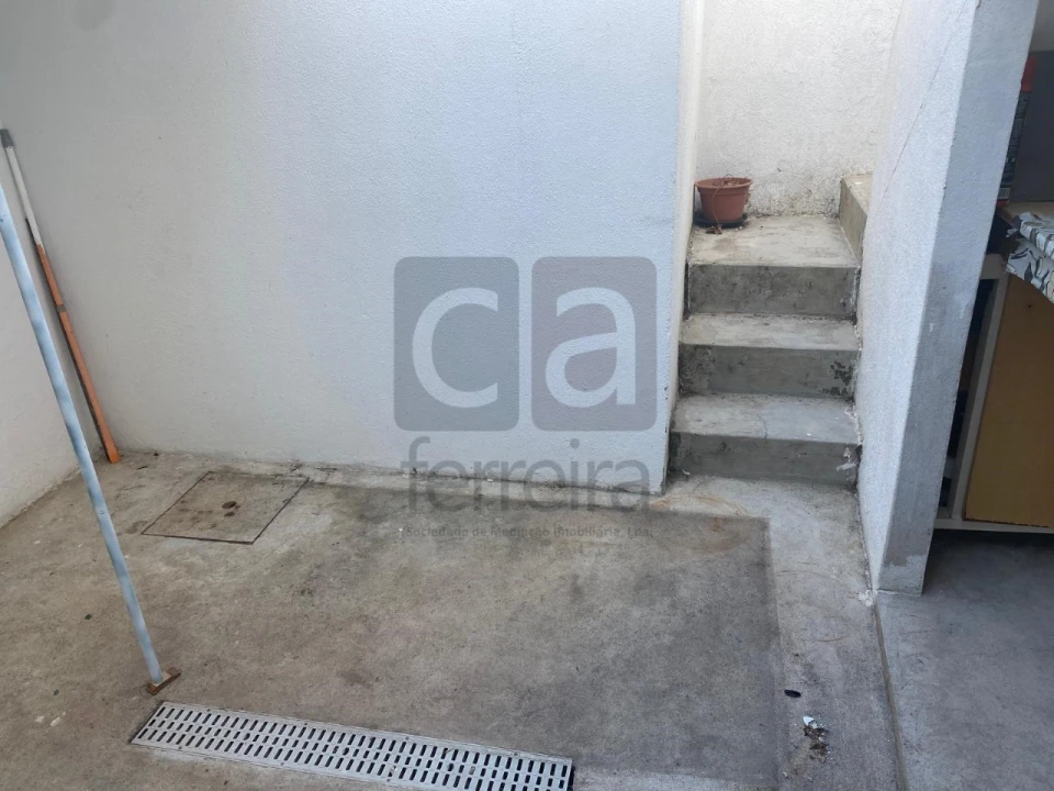Moradia T3 para Venda em Alcanhões Foto 34
