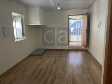 Moradia T3 para Venda em Alcanhões