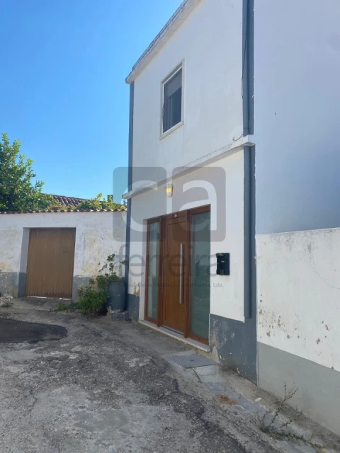 Moradia T3 para Venda em Alcanhões