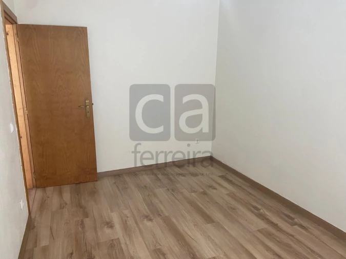 Moradia T3 para Venda em Alcanhões Foto 28
