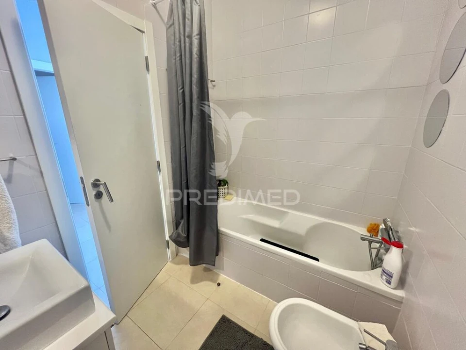 Apartamento T1 para Venda em Quinta do Anjo Foto 11