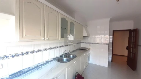 Apartamento T2 para Venda em Algueirão-Mem Martins