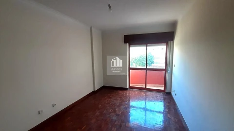 Apartamento T2 para Venda em Algueirão-Mem Martins