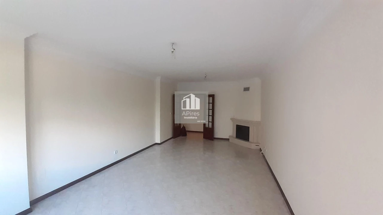 Apartamento T2 para Venda em Algueirão-Mem Martins Foto 4