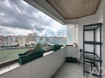 Apartamento T1 para Arrendamento em Paranhos