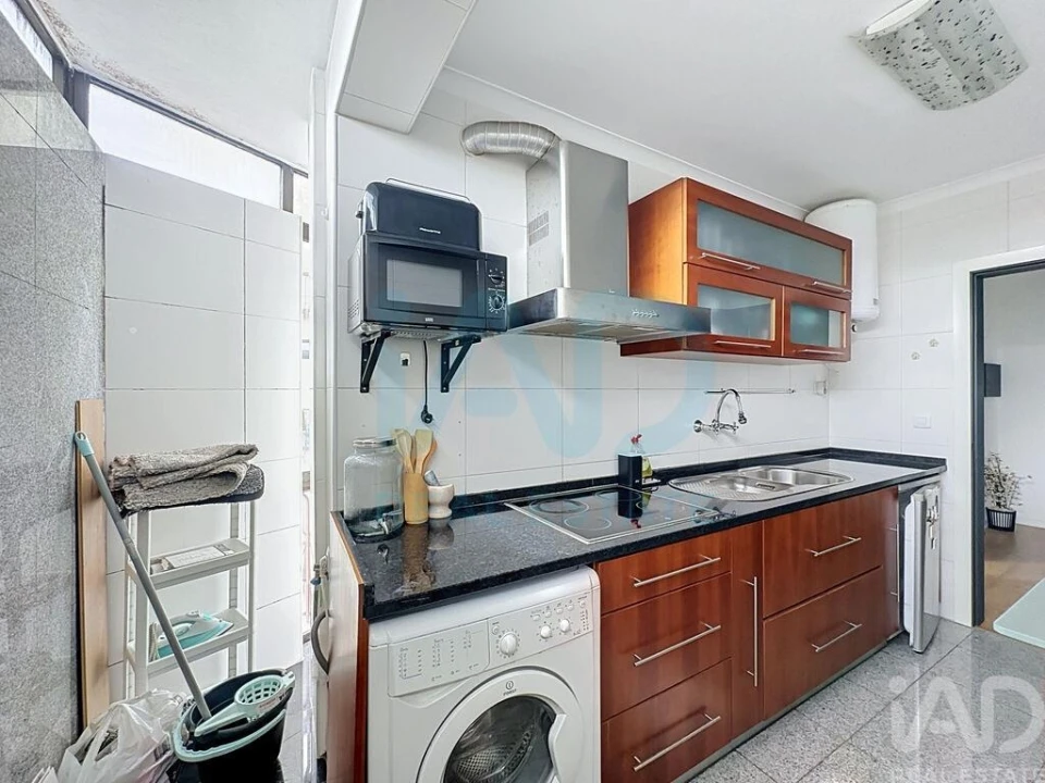 Apartamento T1 para Arrendamento em Paranhos Foto 7