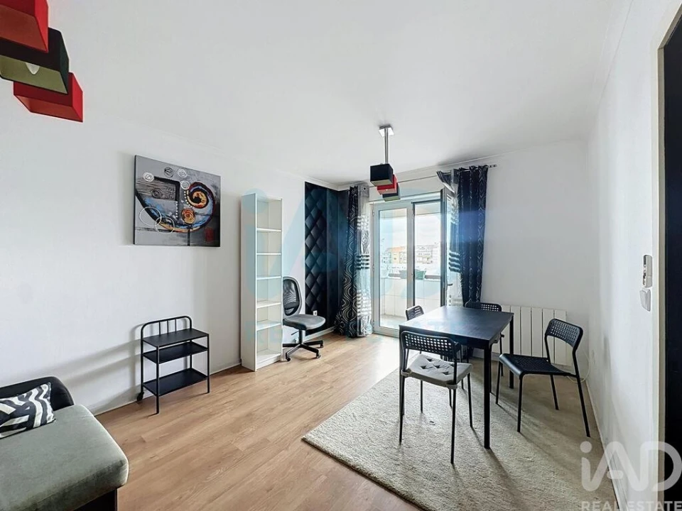 Apartamento T1 para Arrendamento em Paranhos Foto 14