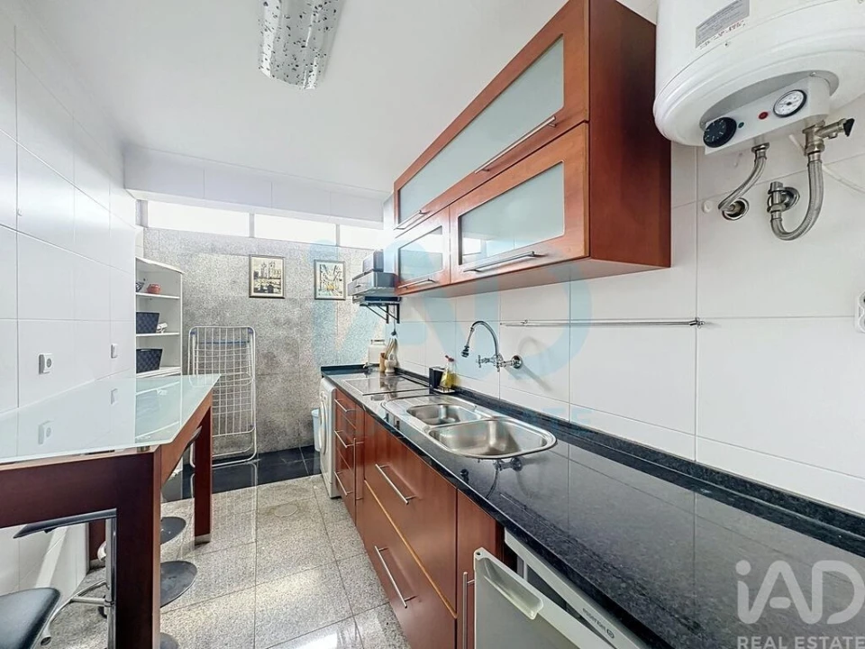 Apartamento T1 para Arrendamento em Paranhos Foto 1