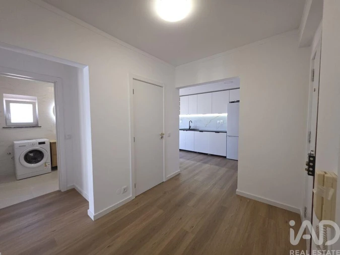 Apartamento T2 para Venda em Olhão Foto 3