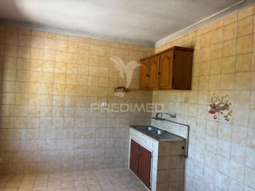 Moradia T2 para Venda em Aboadela, Sanche e Várzea