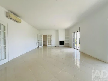 Moradia para Venda em Pataias e Martingança