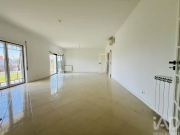 Moradia para Venda em Pataias e Martingança