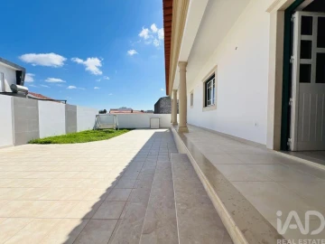 Moradia para Venda em Pataias e Martingança