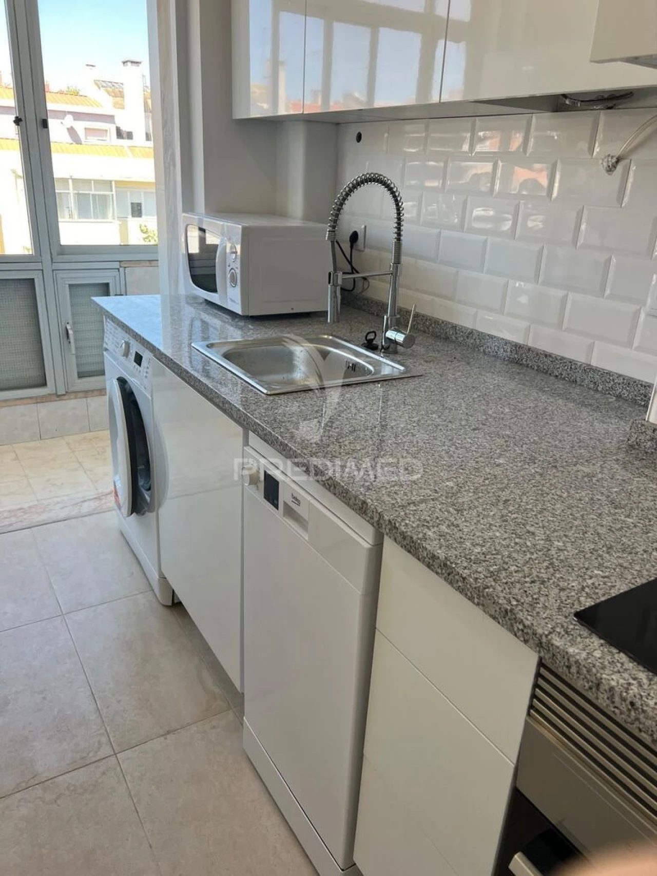 Apartamento T2 para Venda em Benfica Foto 1