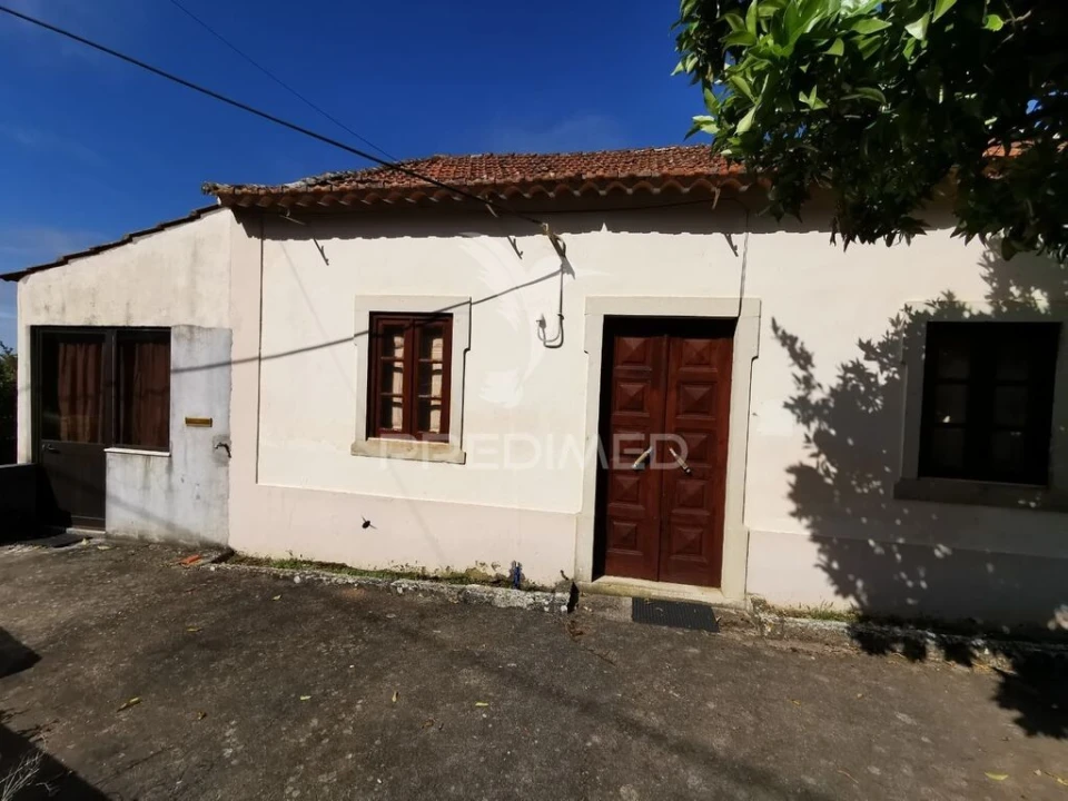 Moradia T3 para Venda em Chãos Foto 9