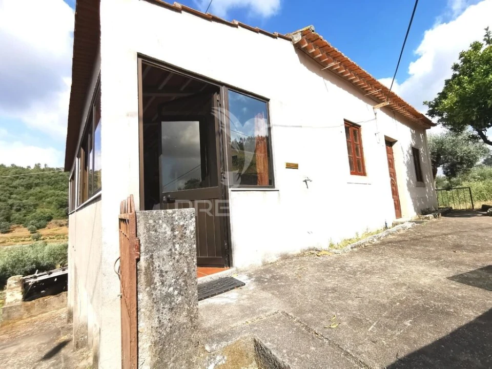 Moradia T3 para Venda em Chãos Foto 5