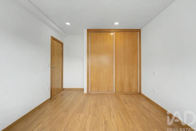 Prédio para Arrendamento em Cinfães