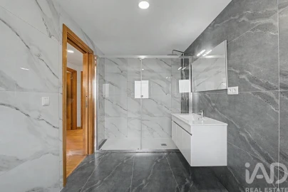 Prédio para Arrendamento em Cinfães