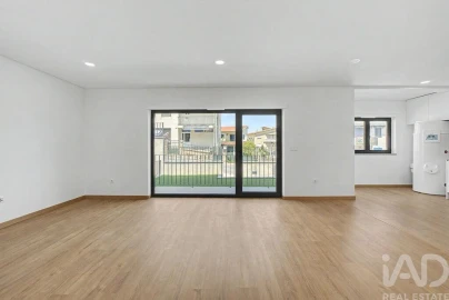 Prédio para Arrendamento em Cinfães