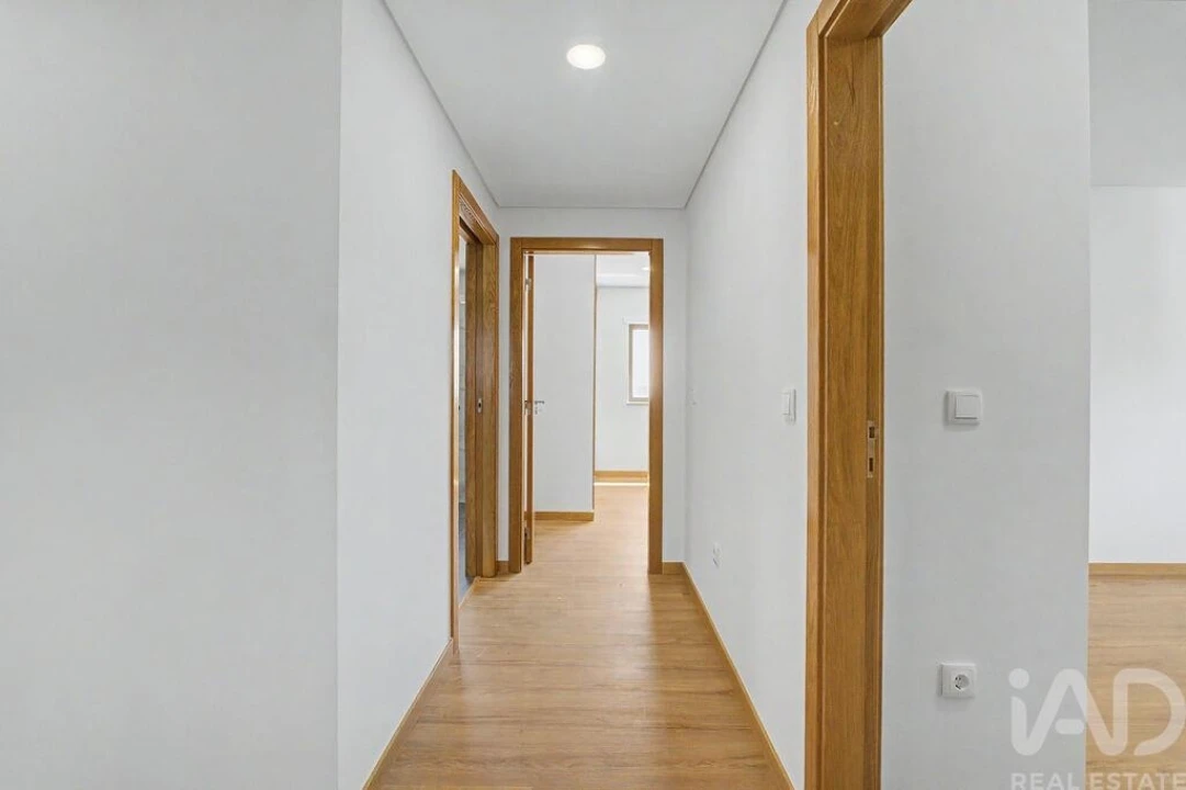 Prédio para Arrendamento em Cinfães Foto 8