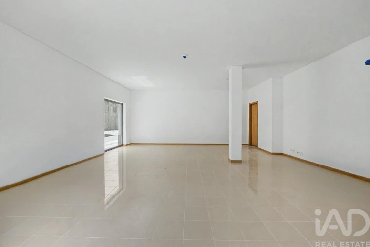 Prédio para Arrendamento em Cinfães Foto 14