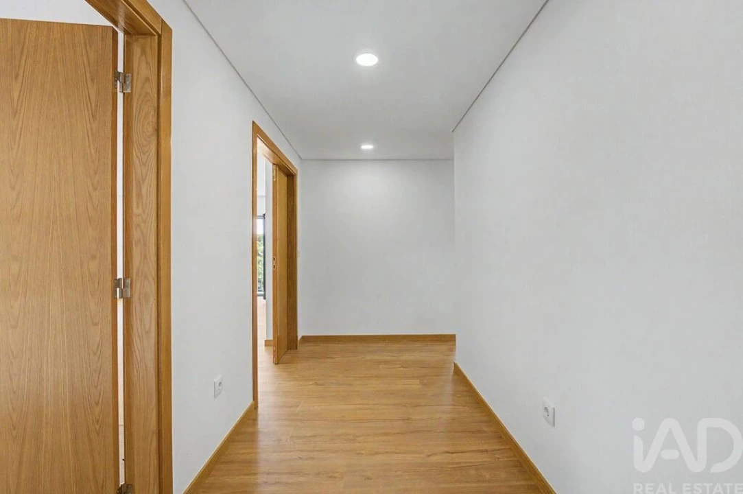 Prédio para Arrendamento em Cinfães Foto 7