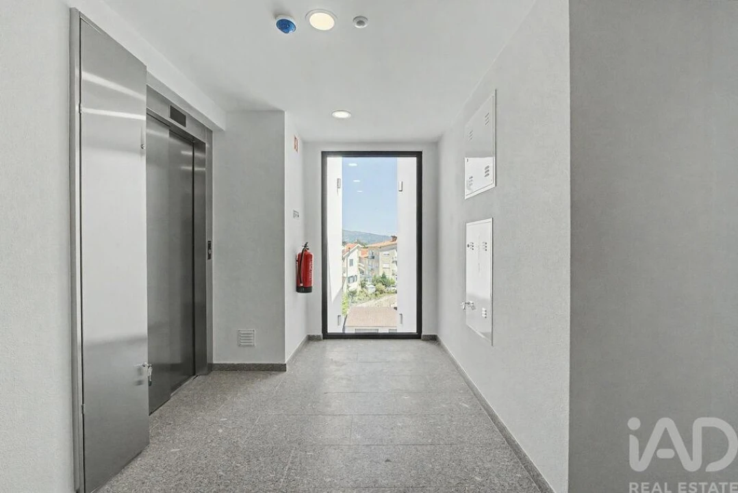 Prédio para Arrendamento em Cinfães Foto 6