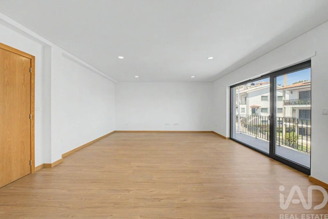 Prédio para Arrendamento em Cinfães Foto 23