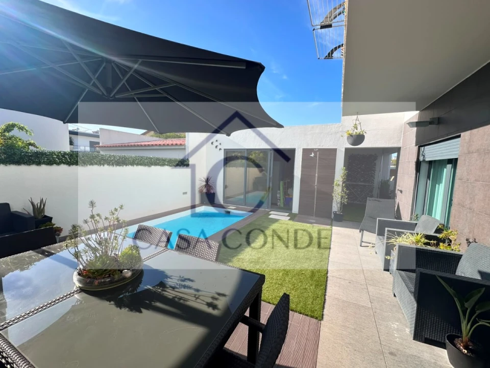 Moradia T4 para Venda em Fernao Ferro Foto 18