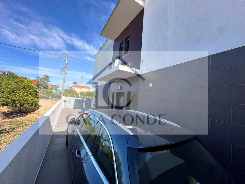 Moradia T4 para Venda em Fernao Ferro Foto 19