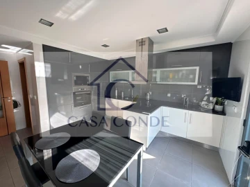 Moradia T4 para Venda em Fernao Ferro