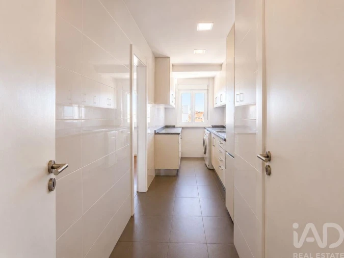 Apartamento T3 para Arrendamento em Arroios Foto 16