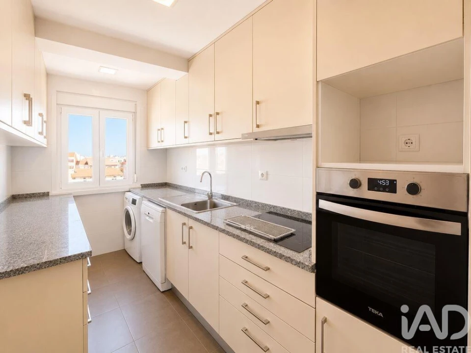 Apartamento T3 para Arrendamento em Arroios Foto 18