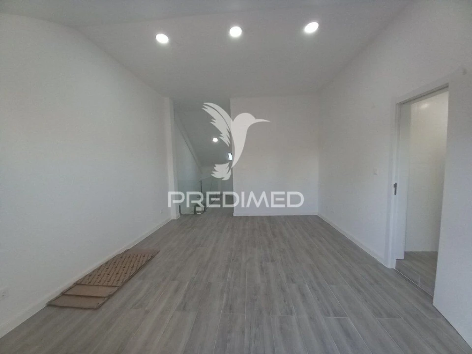 Apartamento T3 para Venda em Costa da Caparica Foto 2
