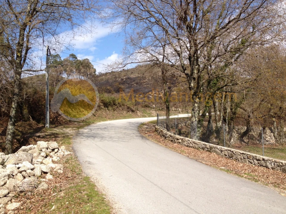 Terreno para Venda em Gondoriz Foto 9