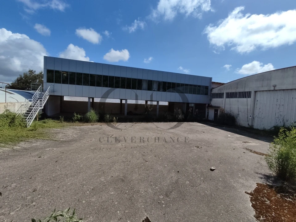 Armazém para Venda em Mozelos Foto 1