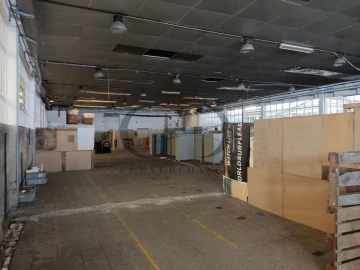 Armazém para Venda em Mozelos