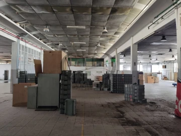 Armazém para Venda em Mozelos