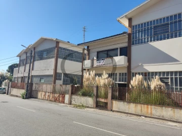 Armazém para Venda em Mozelos