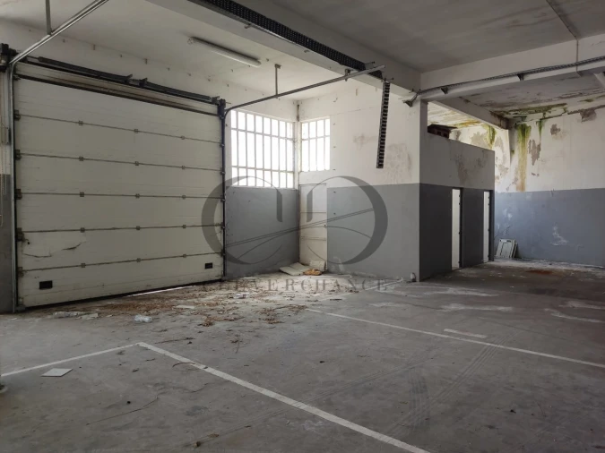 Armazém para Venda em Mozelos Foto 18