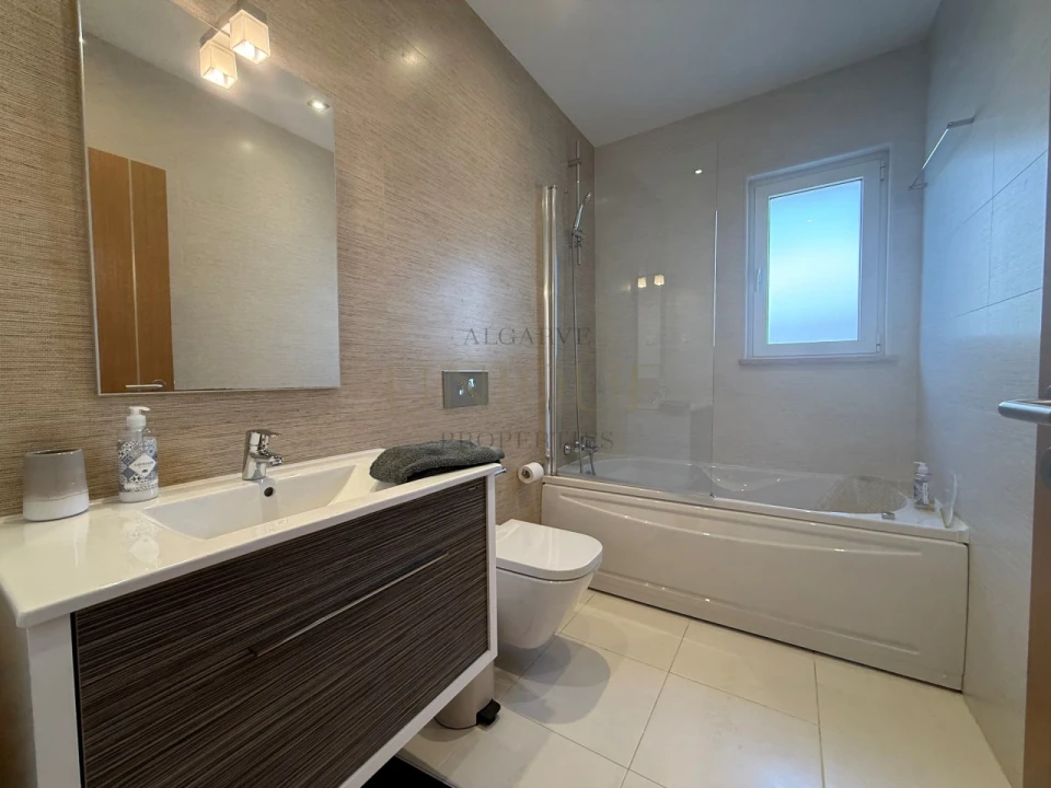 Apartamento T2 para Venda em Lagos (São Sebastião e Santa Maria) Foto 9