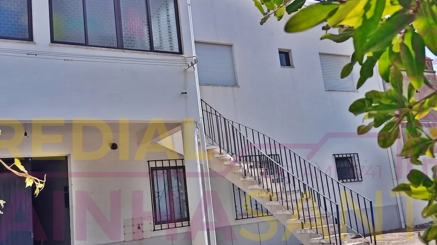 Moradia T5 para Venda em Alpiarça