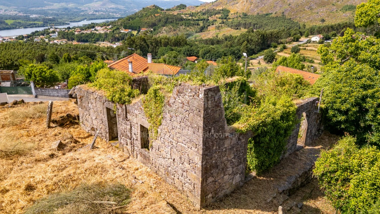 Terreno para Venda em Loivo Foto 1