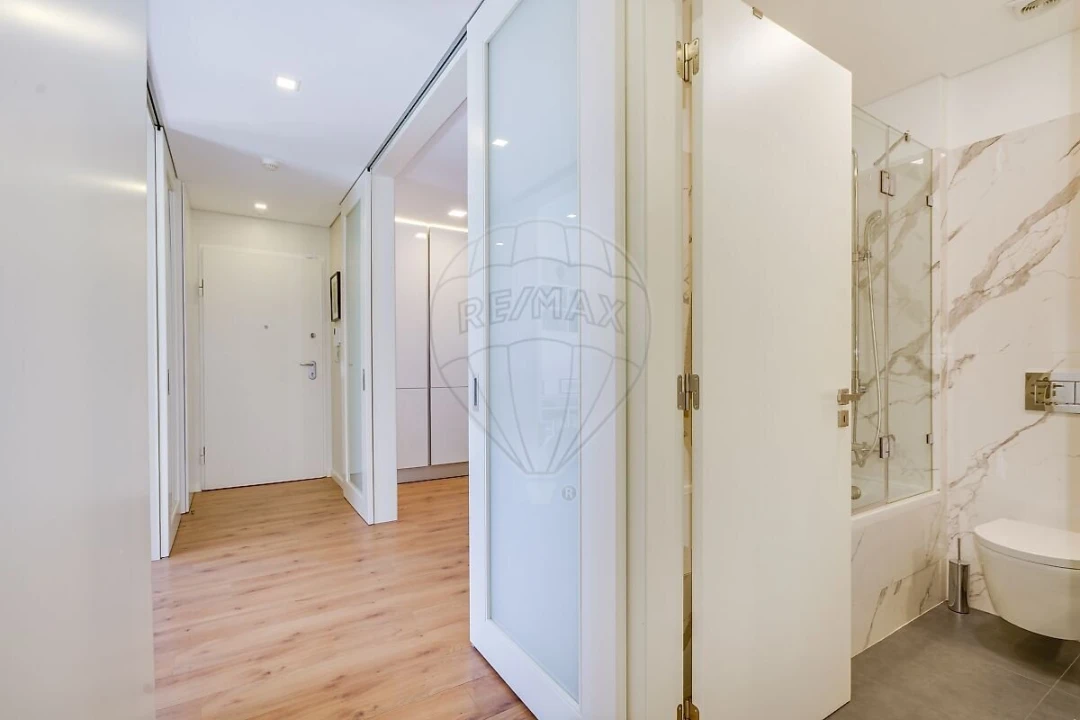 Apartamento T2 para Venda em Avenidas Novas Foto 16