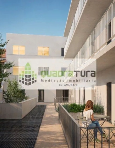 Apartamento T2 para Venda em Campanhã