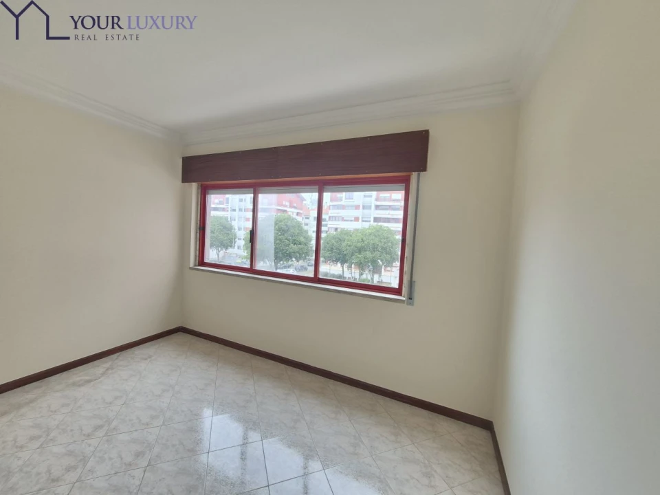 Apartamento T2 para Venda em Algueirão-Mem Martins Foto 12