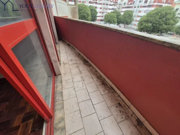 Apartamento T2 para Venda em Algueirão-Mem Martins